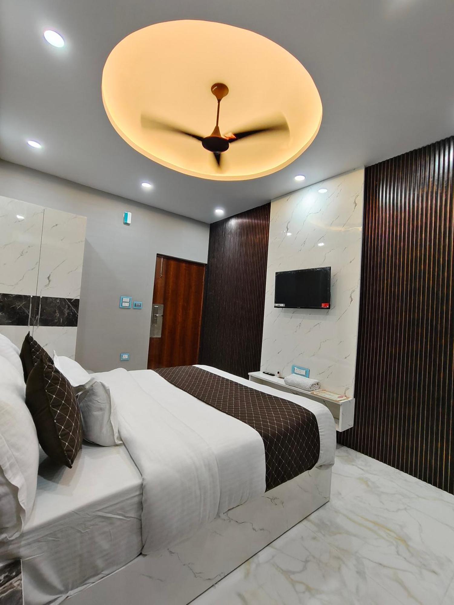 Hotel New Imperial Ghaziabad Extérieur photo