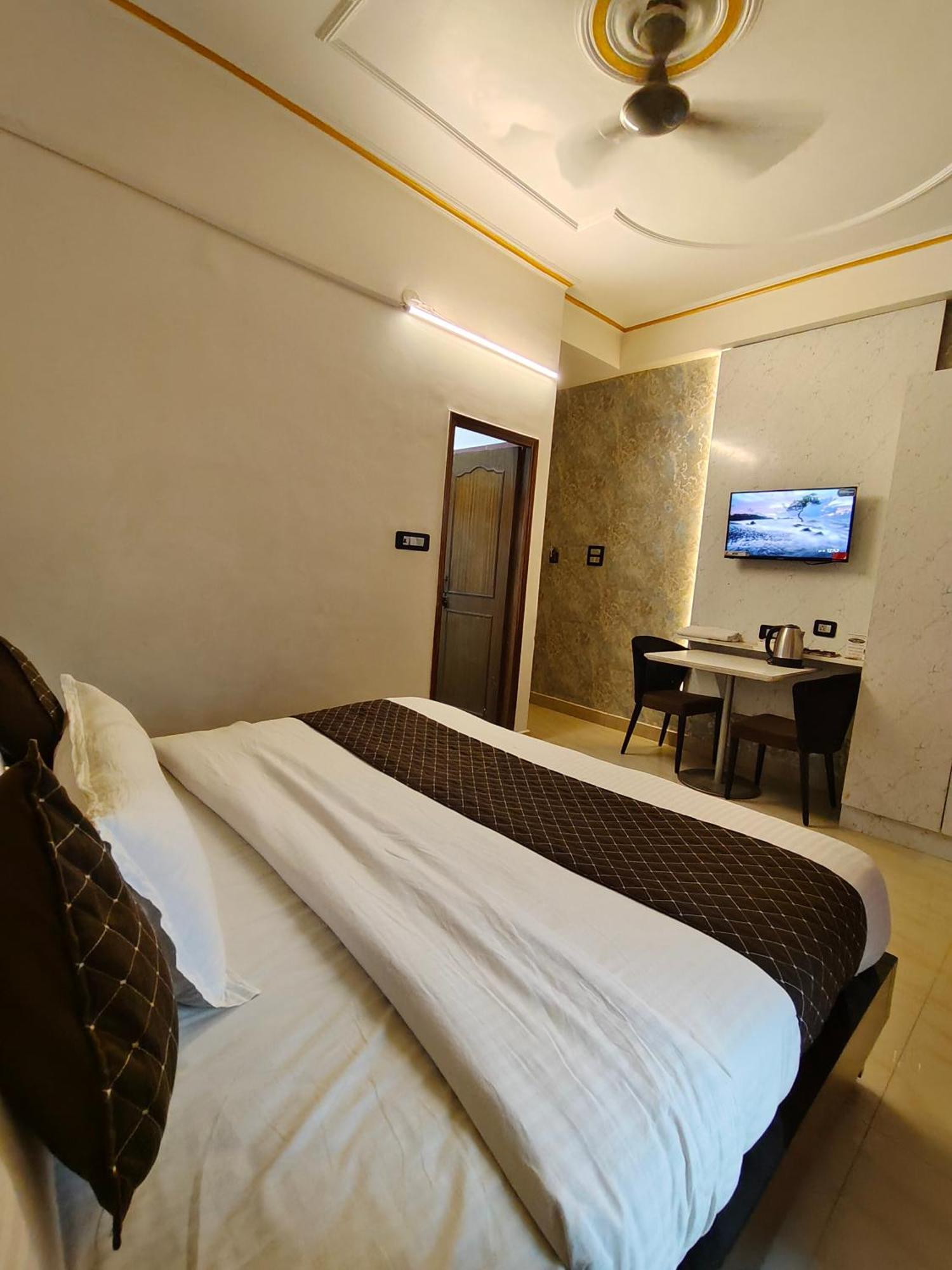Hotel New Imperial Ghaziabad Extérieur photo