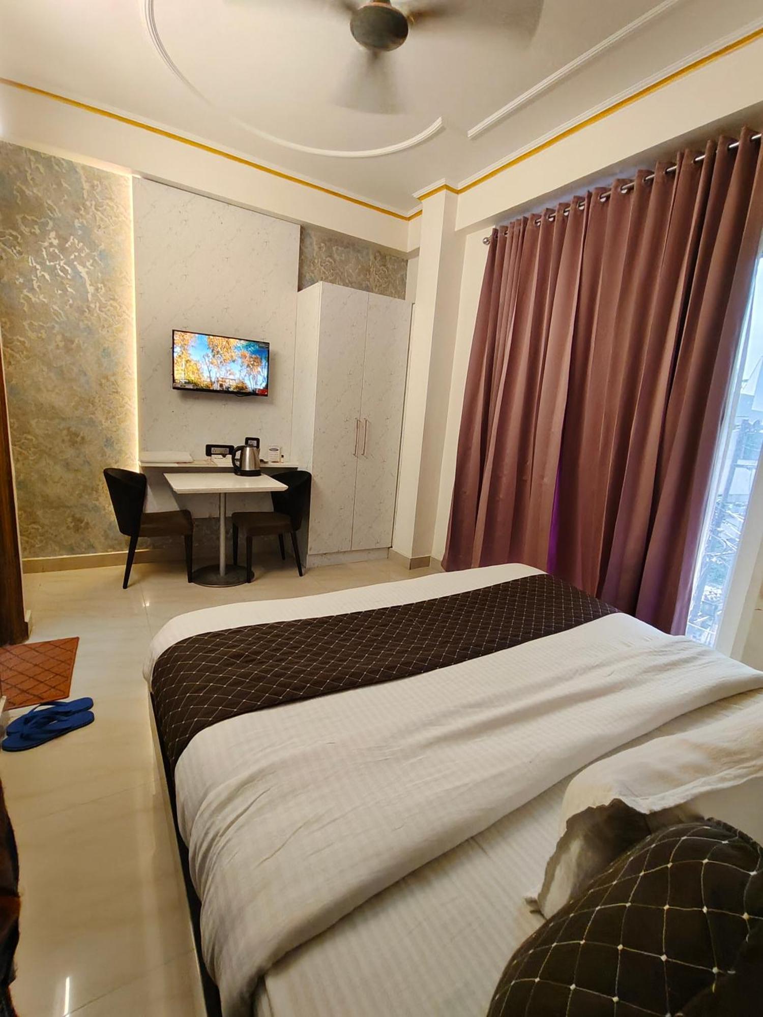 Hotel New Imperial Ghaziabad Extérieur photo