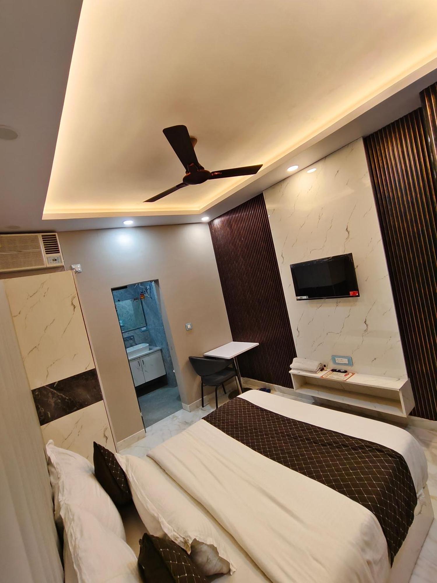 Hotel New Imperial Ghaziabad Extérieur photo