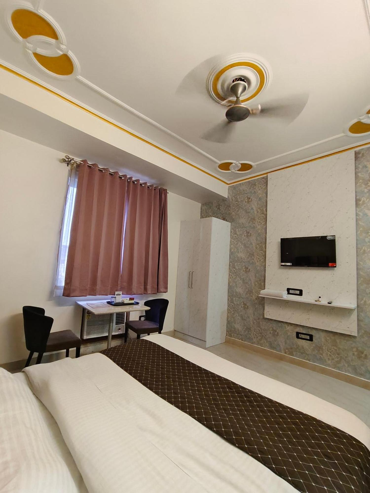 Hotel New Imperial Ghaziabad Extérieur photo